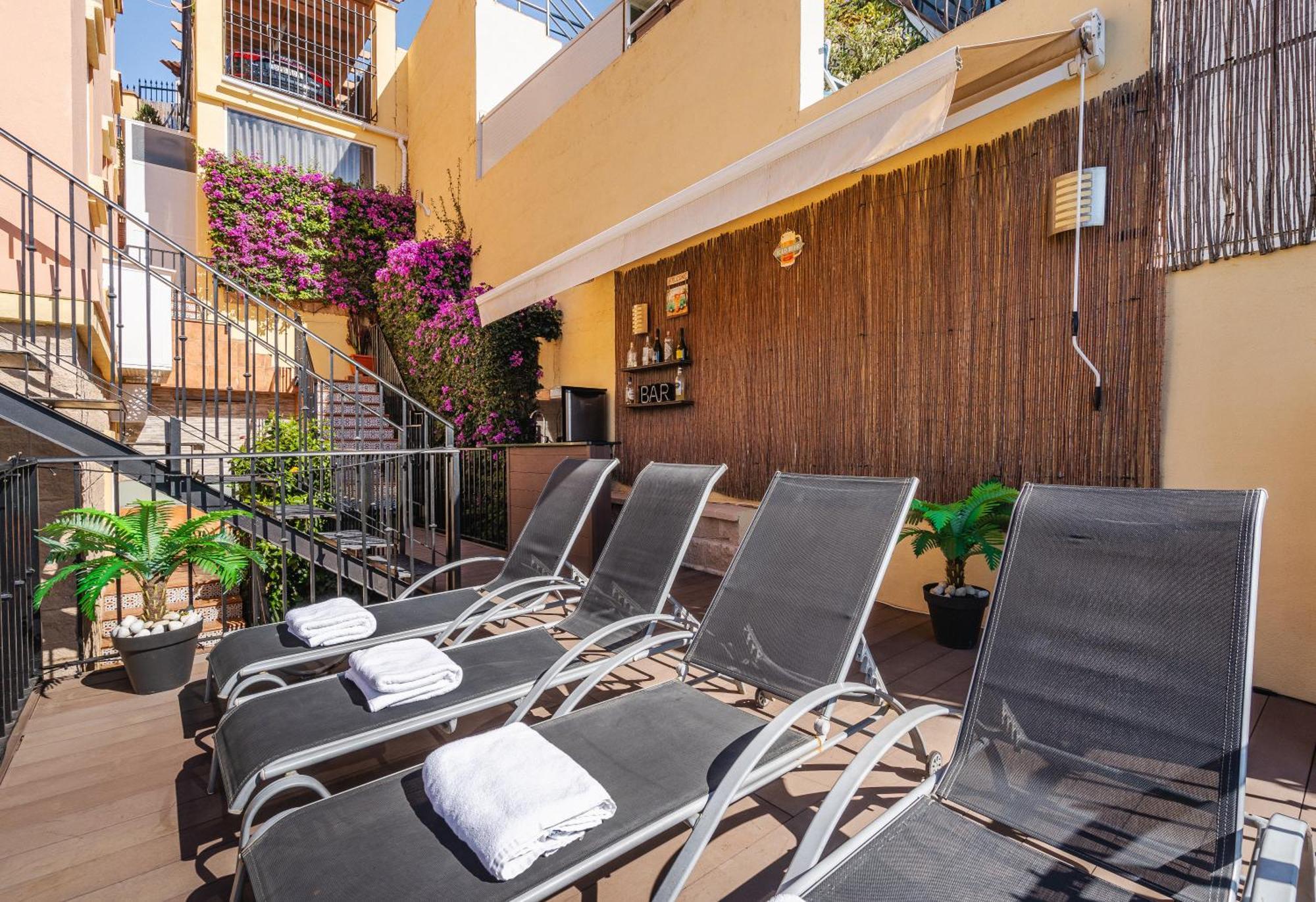 Private Luxurious Hillside Villa With Pool & Sea Views For 8 To 10 Ppl フエンヒロラ エクステリア 写真