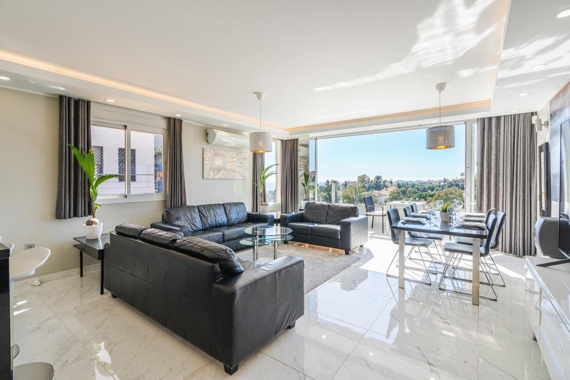 Private Luxurious Hillside Villa With Pool & Sea Views For 8 To 10 Ppl フエンヒロラ エクステリア 写真