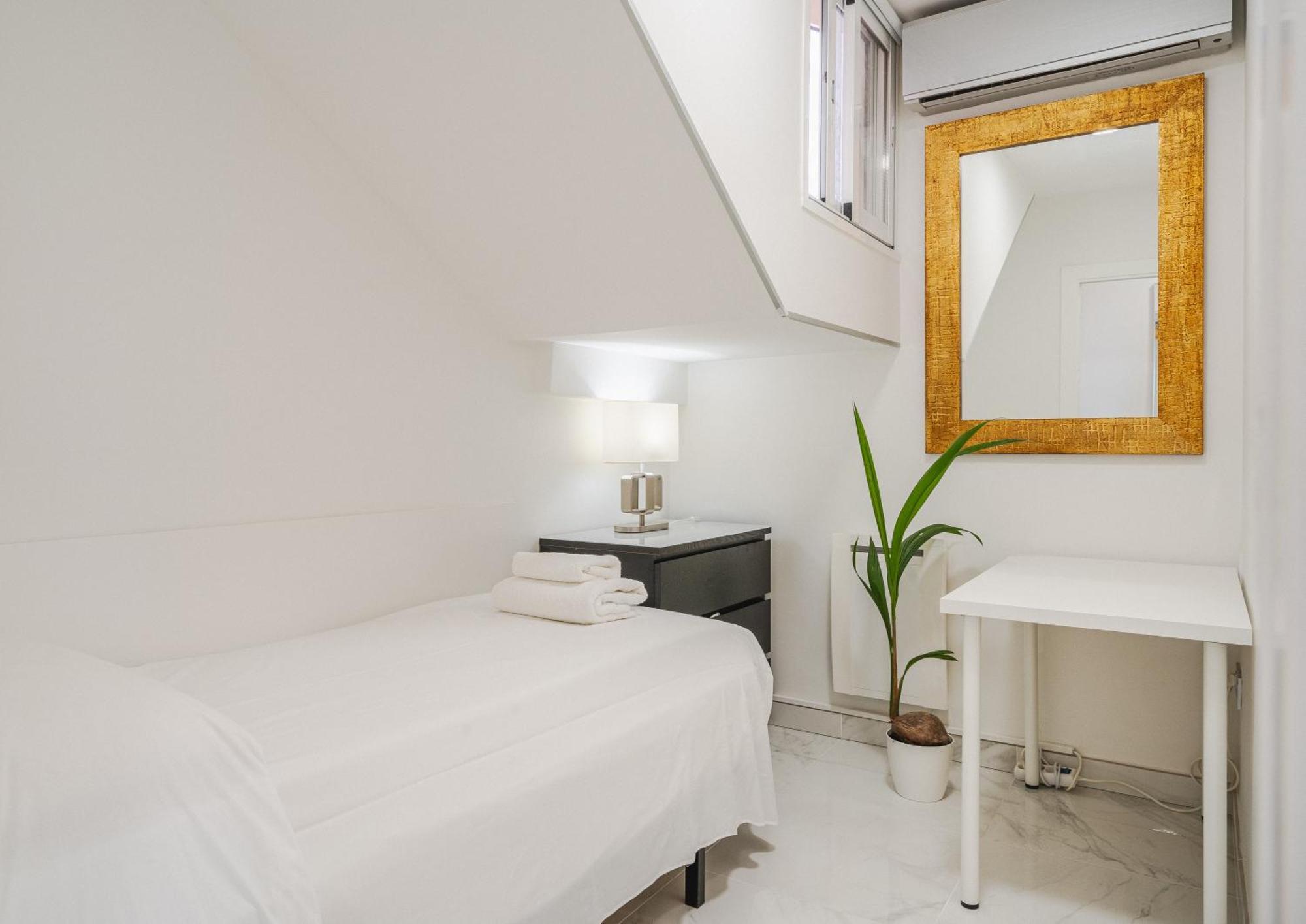 Private Luxurious Hillside Villa With Pool & Sea Views For 8 To 10 Ppl フエンヒロラ エクステリア 写真
